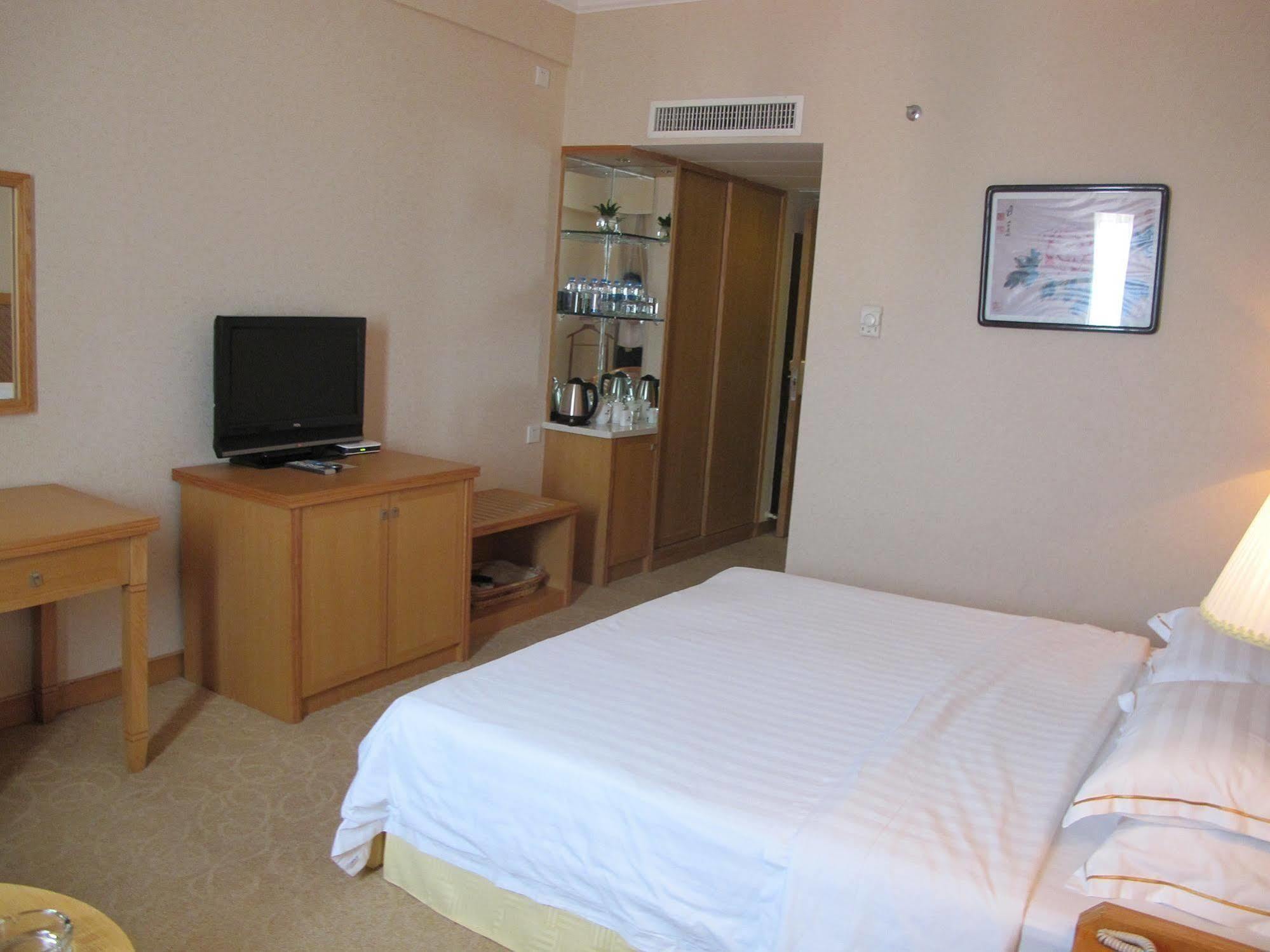 Garden Hotel Шанту Екстериор снимка